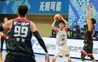 广西篮球的孤勇者，从羽球少年逆袭成CBA探花，26岁才踏上选秀之路的背后故事令人动容