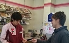 从便利店走向世界杯？伊东纯也11年前在7-11收银的旧照爆火